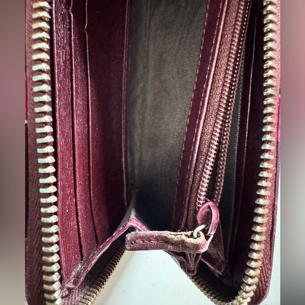 Gucci Betty Heartbeat Abbey 899765-478442 Long Zip Around Wallet - Picture 8 of 9